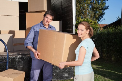 Urgent moving service in Brentford for homes and apartments